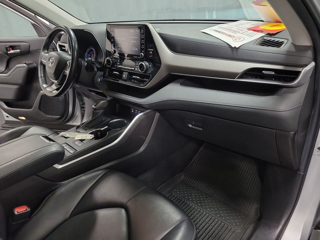 2022 Toyota Highlander Hybrid XLE