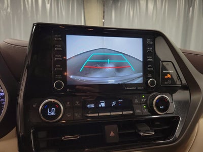 2022 Toyota Highlander Hybrid XLE