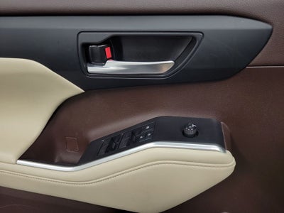 2022 Toyota Highlander Hybrid XLE