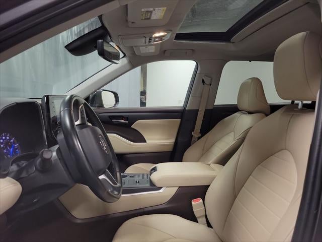 2022 Toyota Highlander Hybrid XLE
