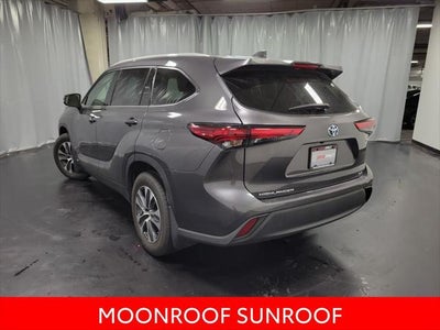 2022 Toyota Highlander Hybrid XLE