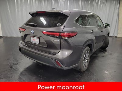 2022 Toyota Highlander Hybrid XLE