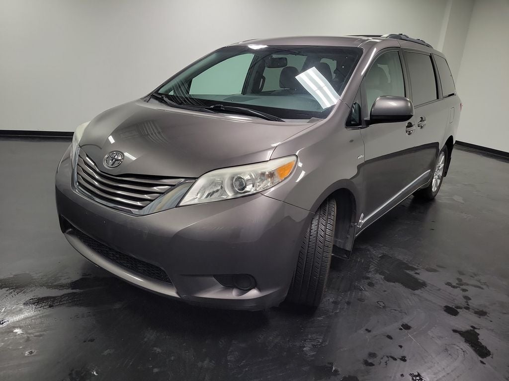 2016 Toyota Sienna LE 7 Passenger