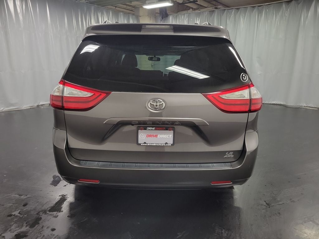 2016 Toyota Sienna LE 7 Passenger