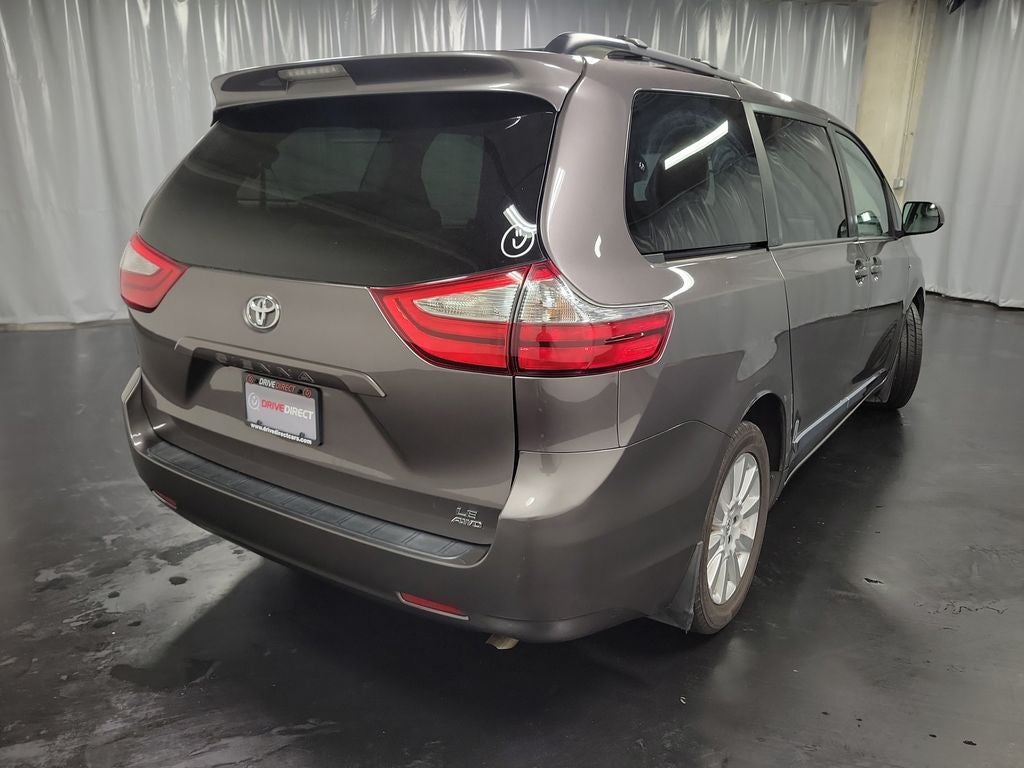 2016 Toyota Sienna LE 7 Passenger
