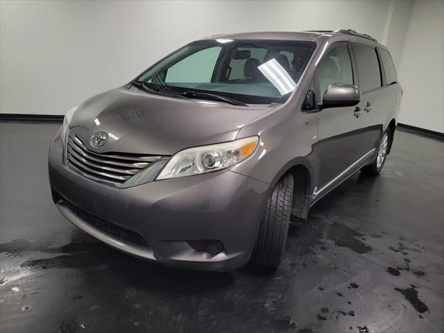 2016 Toyota Sienna LE 7 Passenger