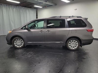 2016 Toyota Sienna LE 7 Passenger