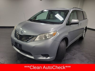 2014 Toyota Sienna LE 7 Passenger