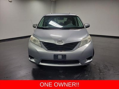2014 Toyota Sienna LE 7 Passenger