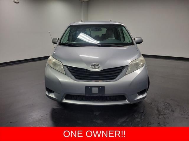 2014 Toyota Sienna LE 7 Passenger