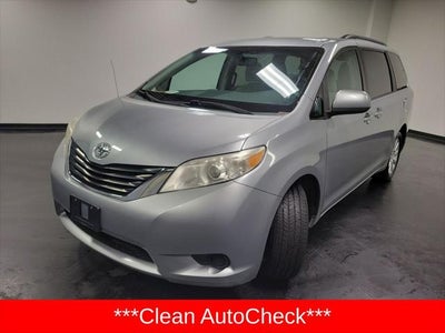 2014 Toyota Sienna LE 7 Passenger