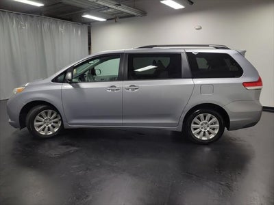 2014 Toyota Sienna LE 7 Passenger