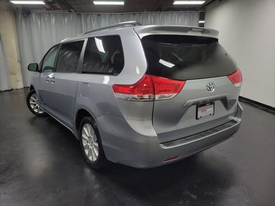 2014 Toyota Sienna LE 7 Passenger