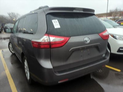 2015 Toyota Sienna LE 7 Passenger