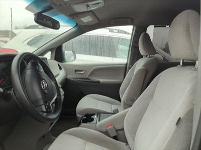 2015 Toyota Sienna LE 7 Passenger