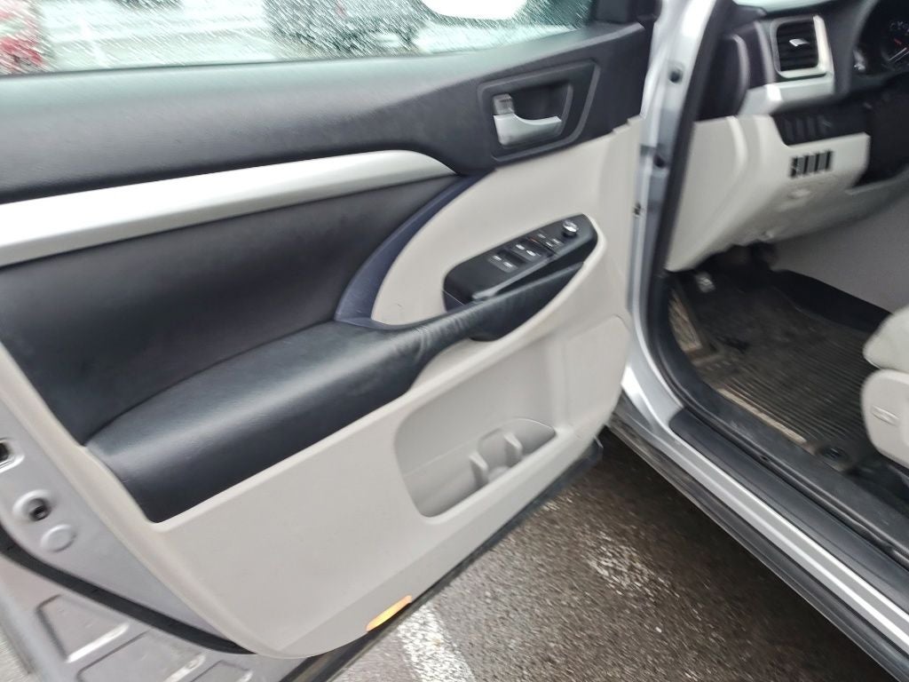 2015 Toyota Highlander XLE V6