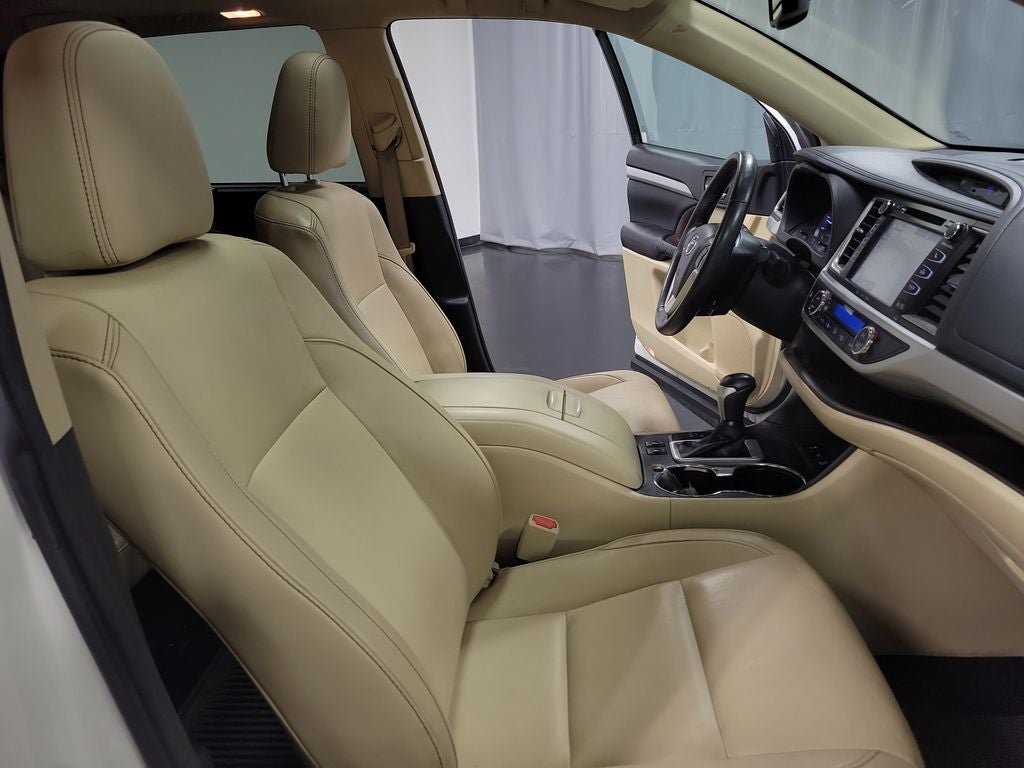 2016 Toyota Highlander XLE V6
