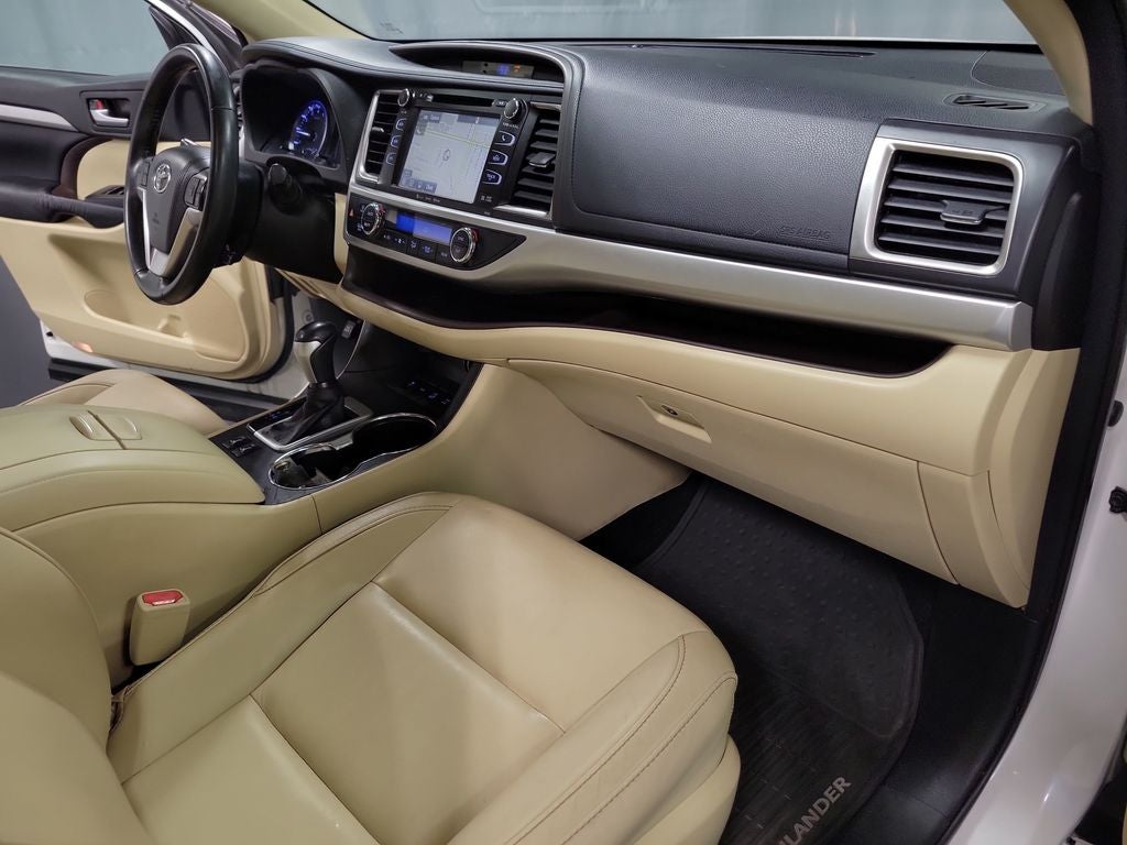 2016 Toyota Highlander XLE V6