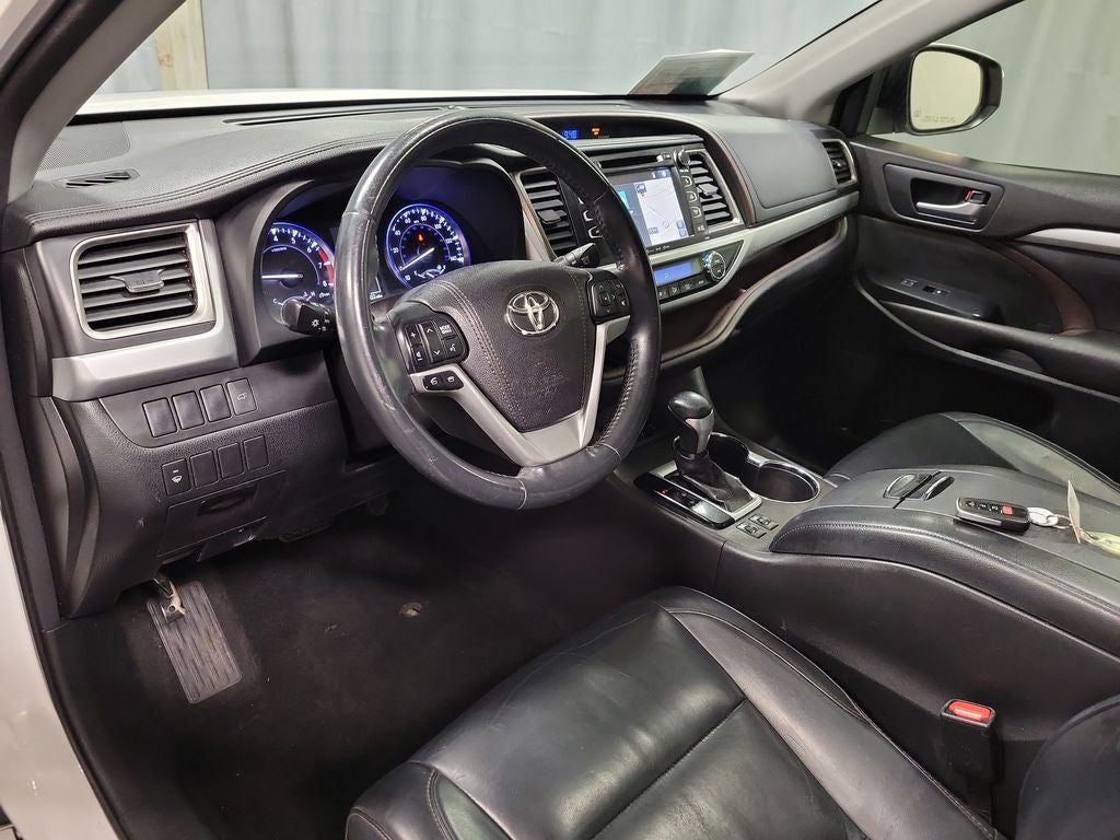2016 Toyota Highlander XLE V6