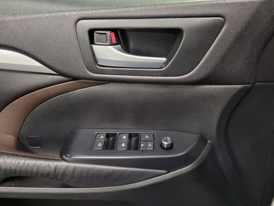 2016 Toyota Highlander XLE V6