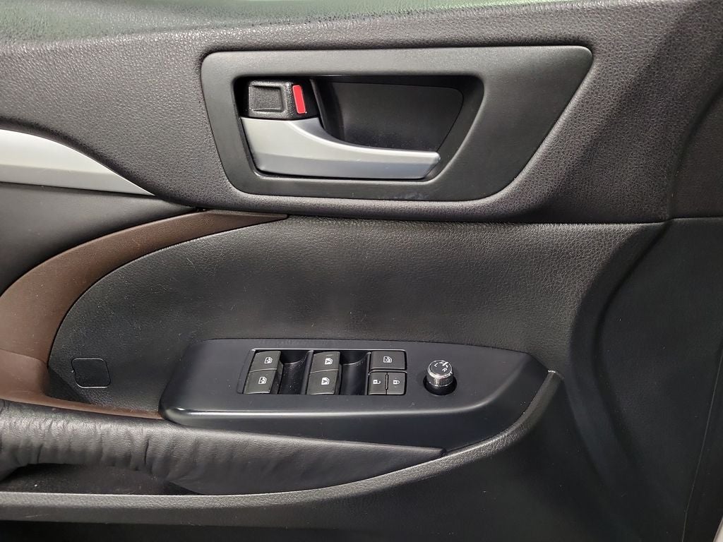 2016 Toyota Highlander XLE V6