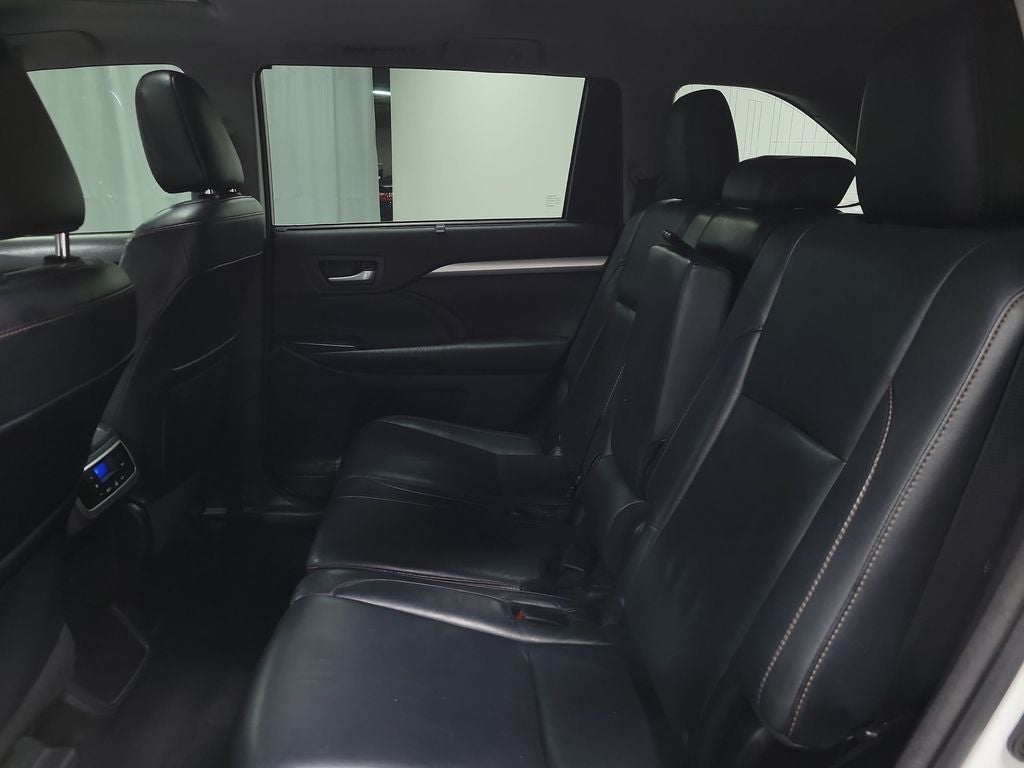 2016 Toyota Highlander XLE V6