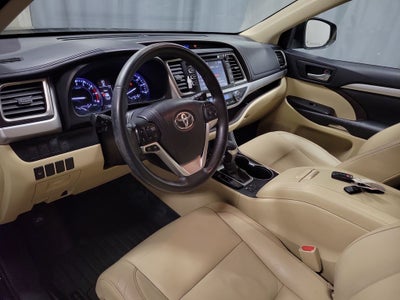 2016 Toyota Highlander XLE V6