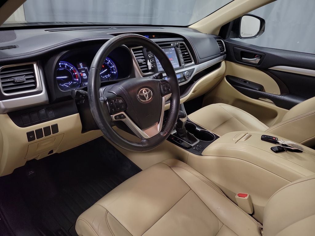 2016 Toyota Highlander XLE V6