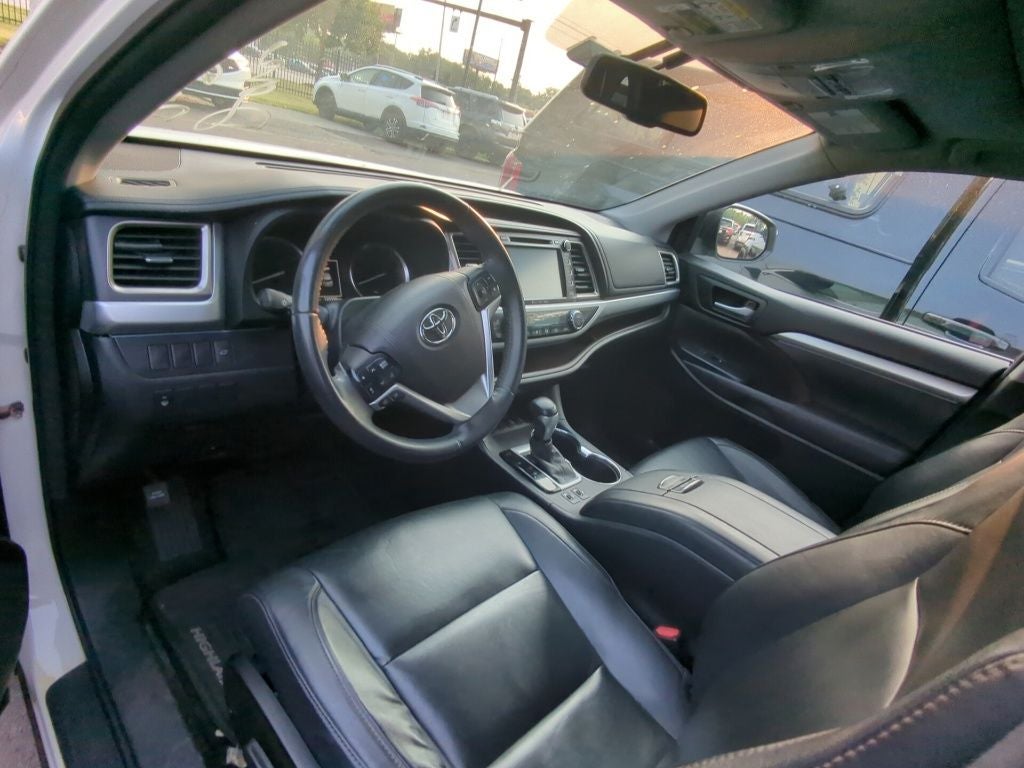 2016 Toyota Highlander XLE V6