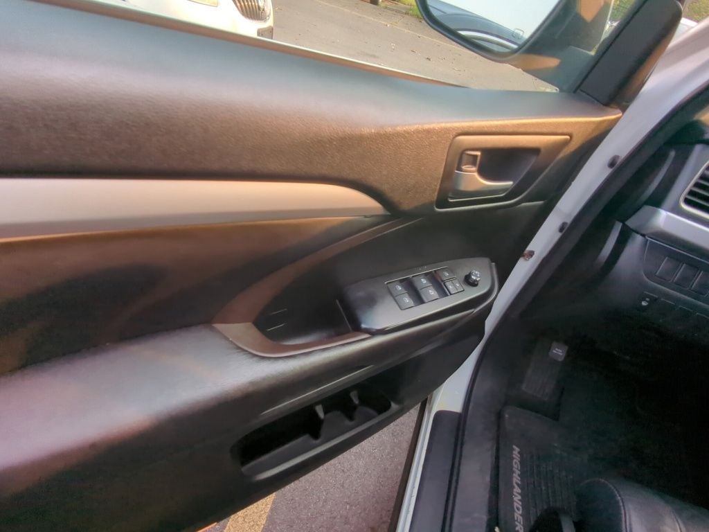 2016 Toyota Highlander XLE V6