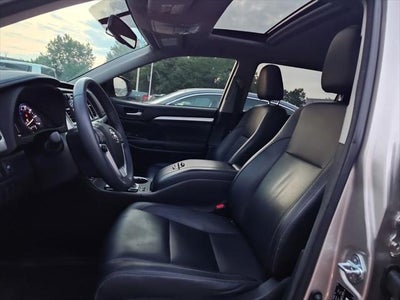 2016 Toyota Highlander XLE V6