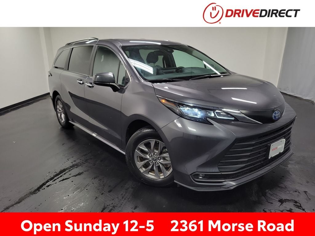 2025 Toyota Sienna XLE 8 Passenger