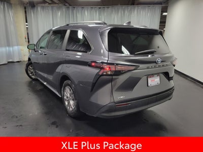 2025 Toyota Sienna XLE 8 Passenger