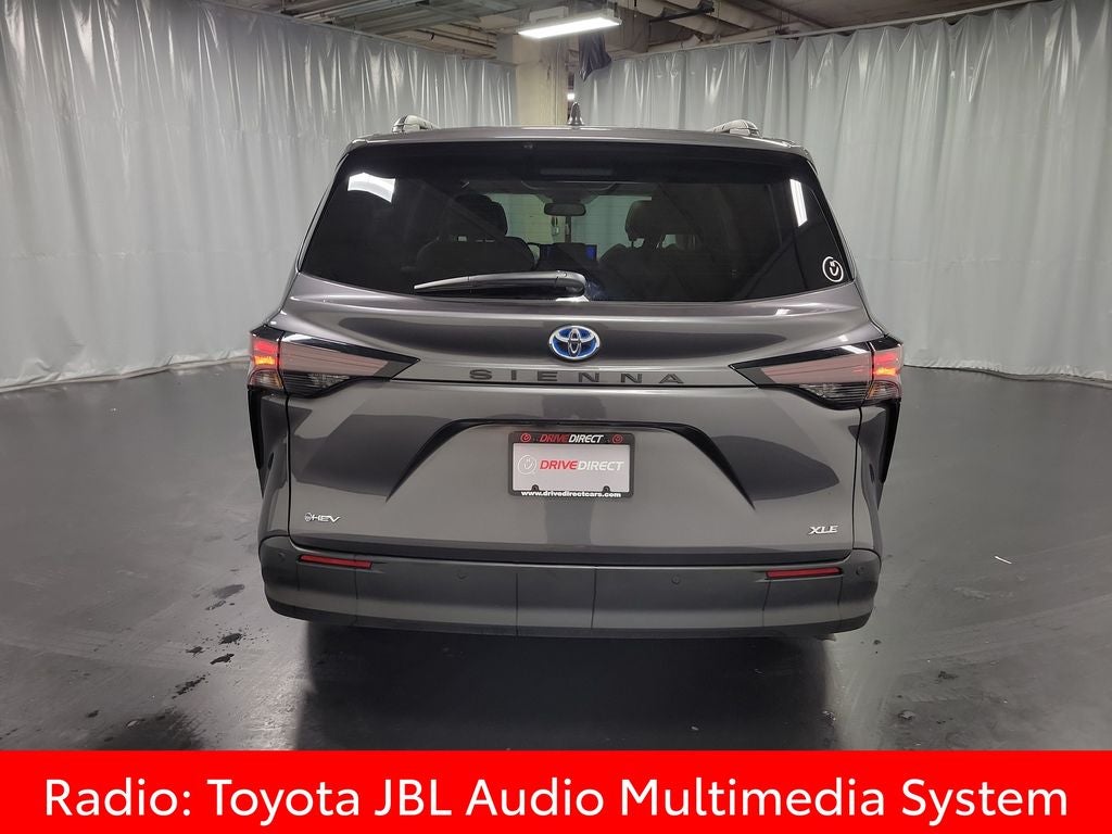 2025 Toyota Sienna XLE 8 Passenger