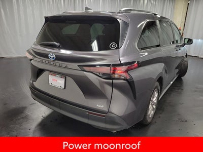 2025 Toyota Sienna XLE 8 Passenger