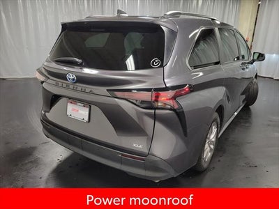 2025 Toyota Sienna XLE 8 Passenger