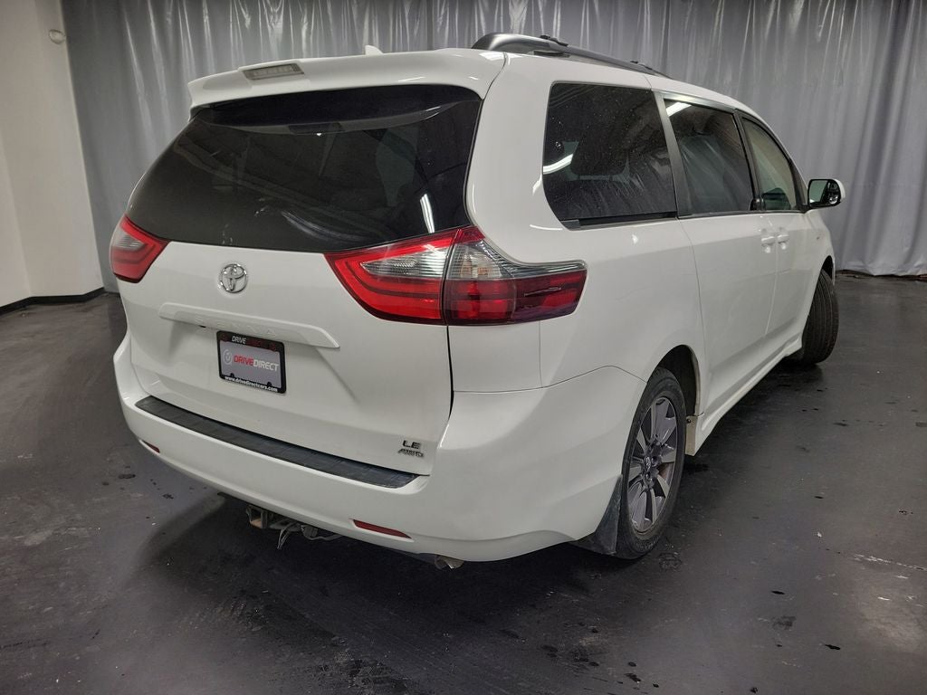 2020 Toyota Sienna LE 7 Passenger