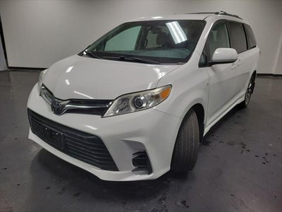 2020 Toyota Sienna LE 7 Passenger