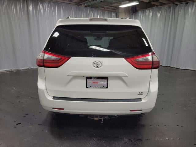 2020 Toyota Sienna LE 7 Passenger