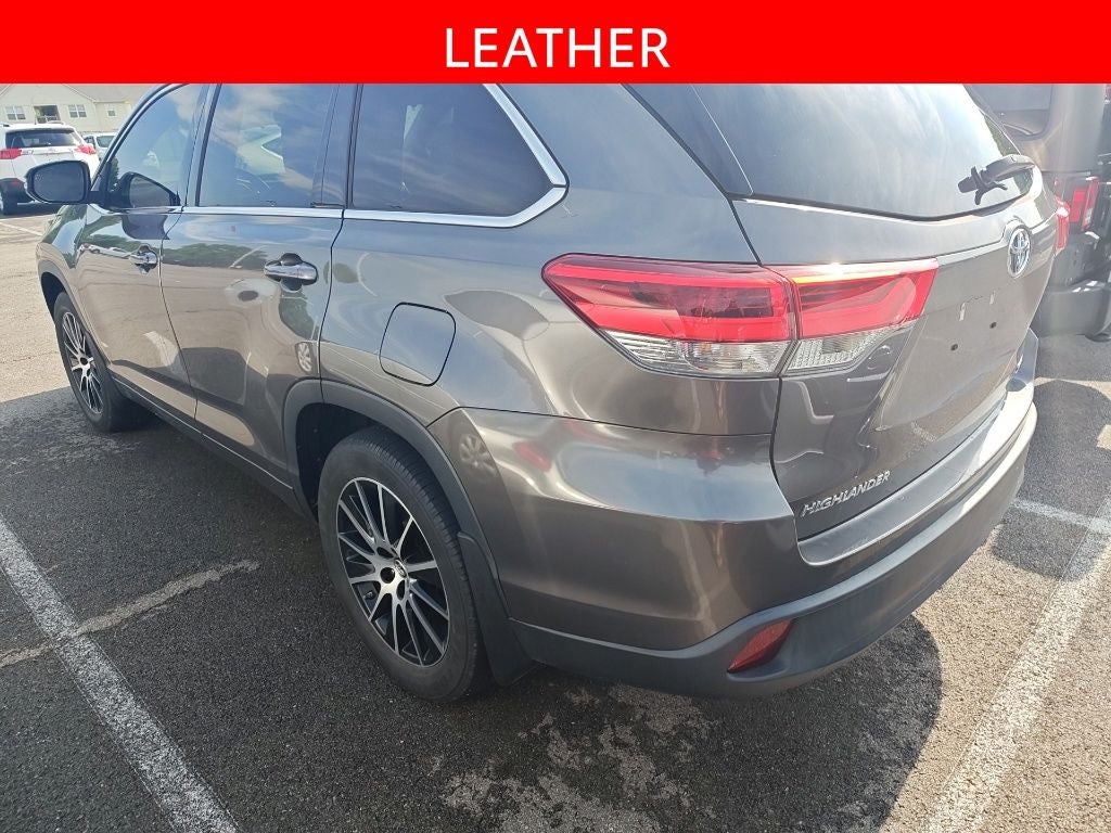 2017 Toyota Highlander SE
