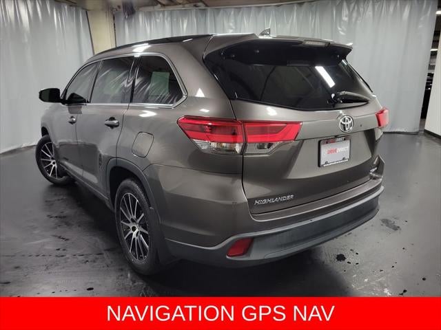 2017 Toyota Highlander SE