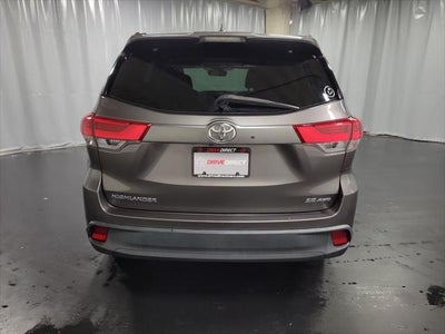2017 Toyota Highlander SE