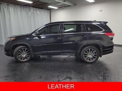 2017 Toyota Highlander SE