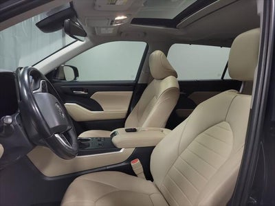 2023 Toyota Highlander Hybrid XLE