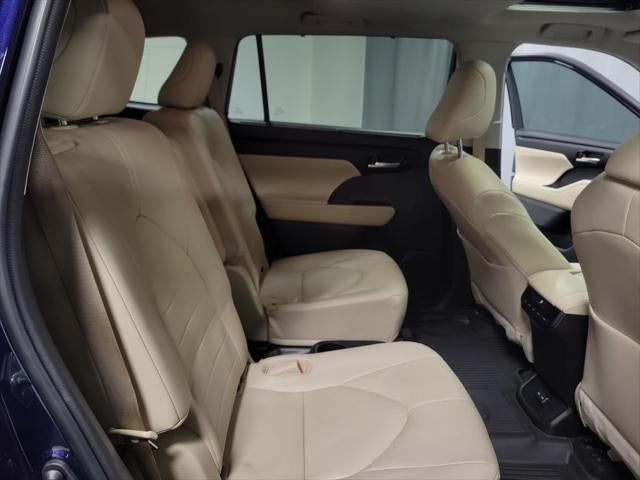 2023 Toyota Highlander Hybrid XLE