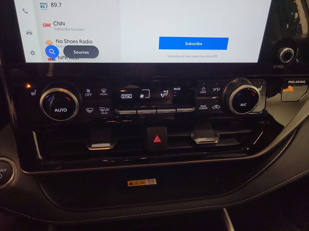 2025 Toyota Highlander Hybrid XLE