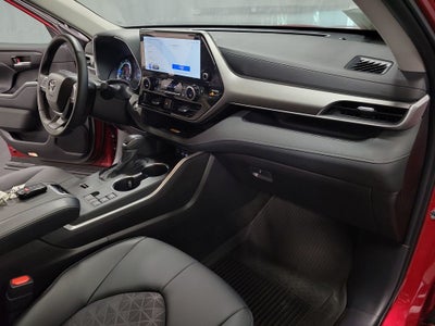 2025 Toyota Highlander Hybrid XLE