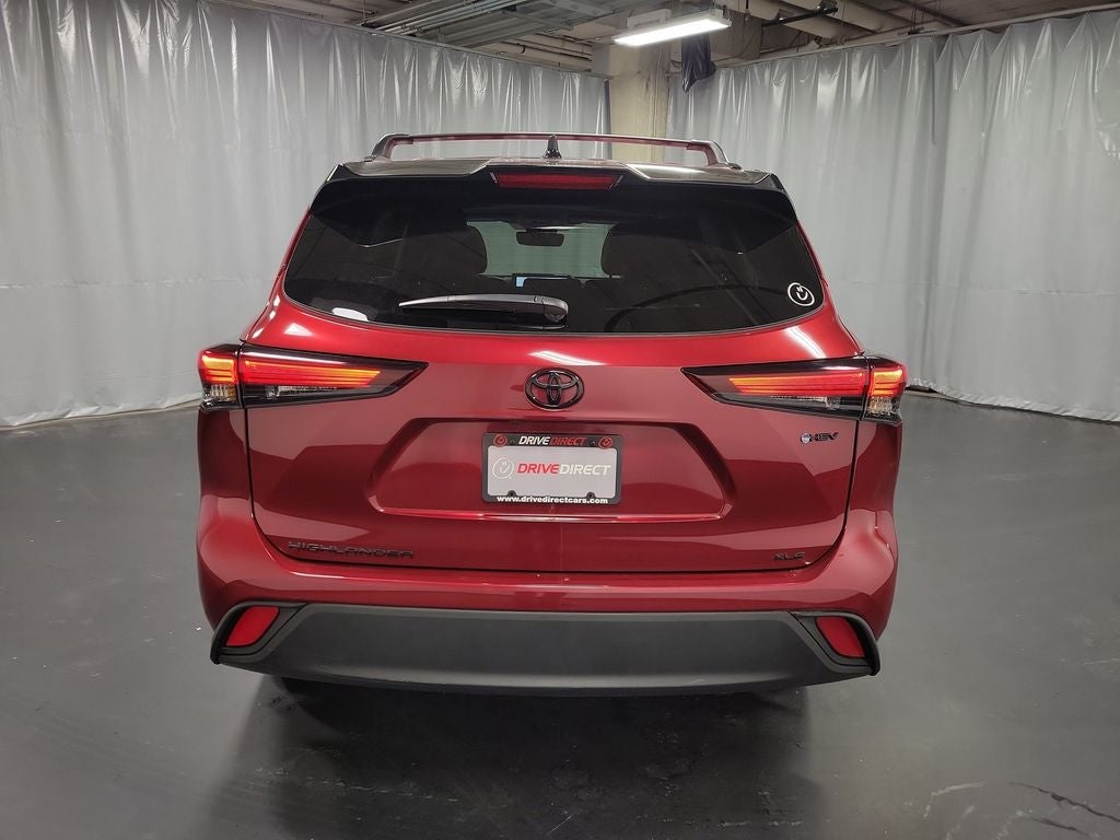 2025 Toyota Highlander Hybrid XLE