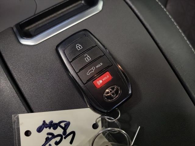 2025 Toyota Highlander Hybrid XLE