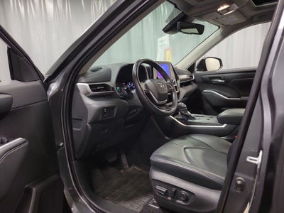 2023 Toyota Highlander Hybrid XLE